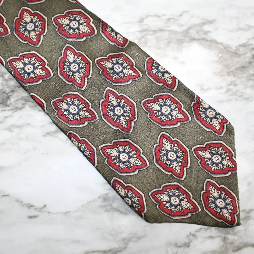 VINTAGE SAKS FIFTH AVENUE Neck Tie Classic Olive Oval Paisley Silk Necktie